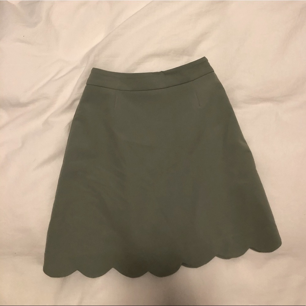 Scallop Hem Mini skirt in Sage